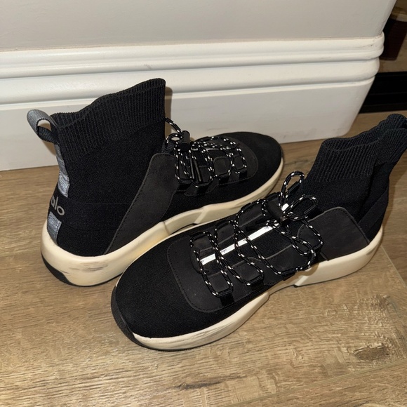 Alo Yoga High Sock Sneakers – Black White – Size 8 - Picture 3 of 3